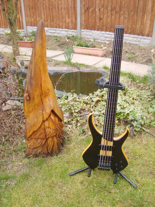 Sei headless fretless